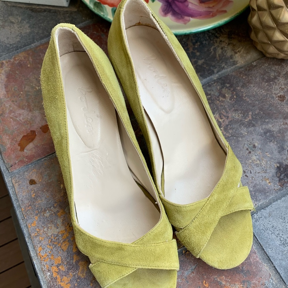 Boden Chartreuse peep-toe suede heels - Picture 4 of 8